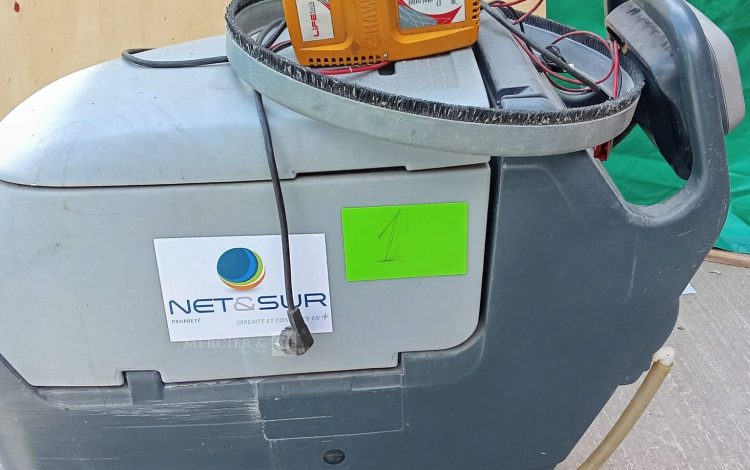 Autre Auto laveuse marque Net&Sur non testé  1
