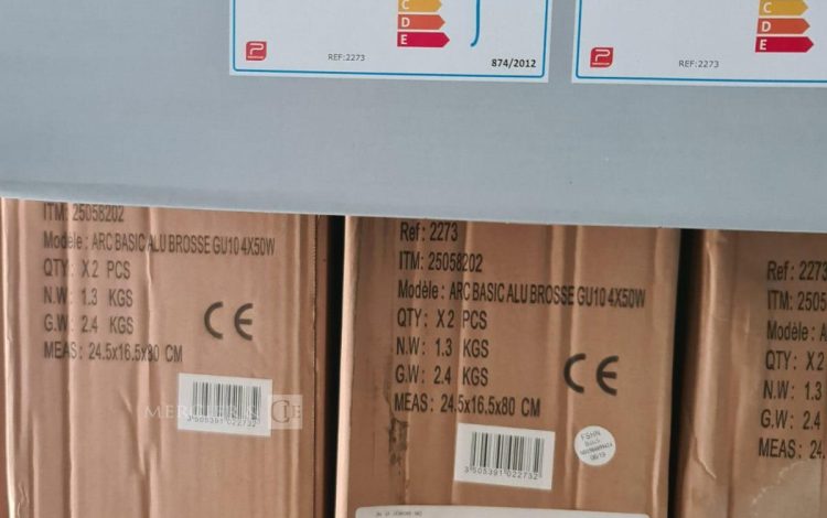 Autre Lot comprenant 1 groule d’atelier , 1 monte chargé et 1 portique Roulant  113