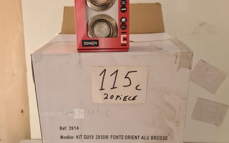 Autre Lot comprenant 2 accès d’angle série espace réf : 902VTC  , verre transparent pr  115