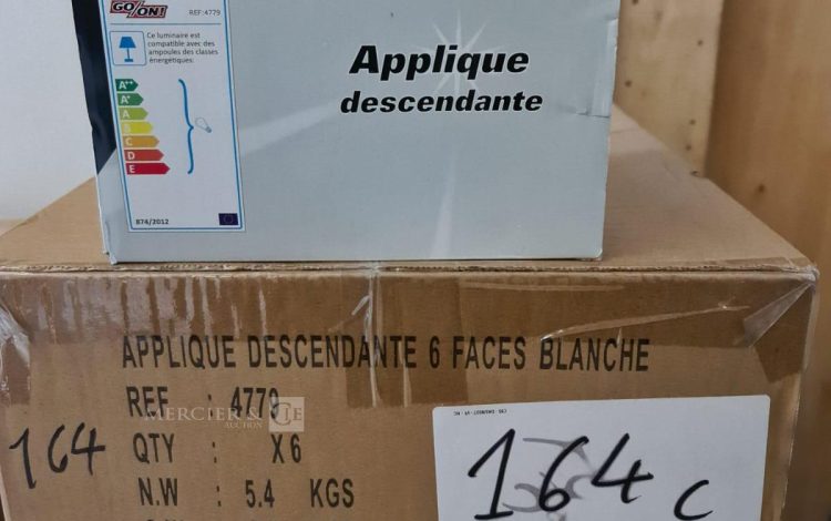 Autre Lot de 12 éléments en PVC de différentes formes  de diamètre 315  163