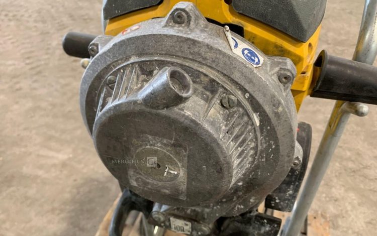 WACKER NEUSON BH65  PIQ010090