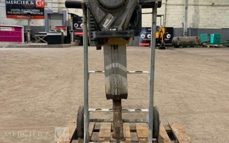 WACKER NEUSON BH65  PIQ011090