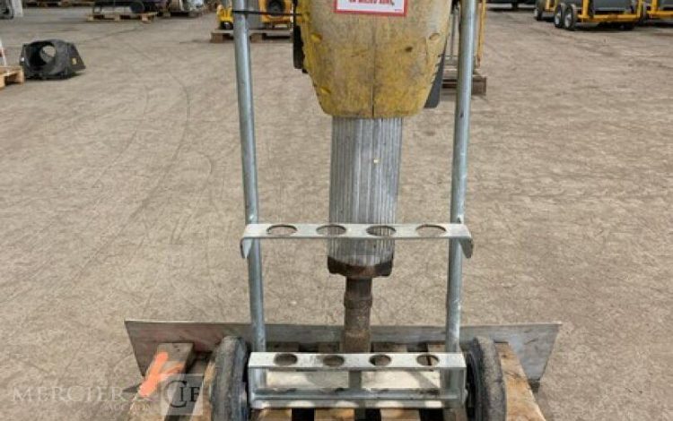 WACKER NEUSON BH65  PIQ011090
