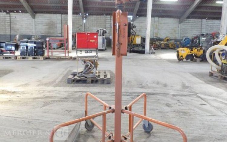 TAKEUCHI 6 AF  LEV010391