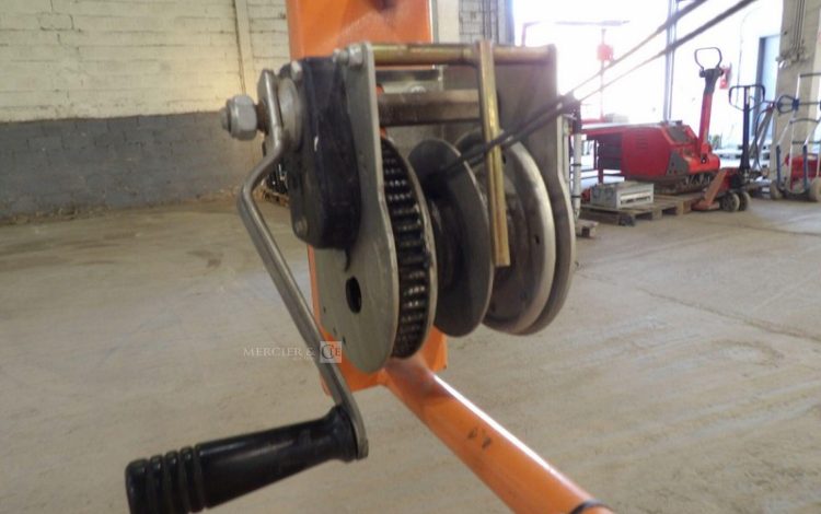 TAKEUCHI 6 AF  LEV010391