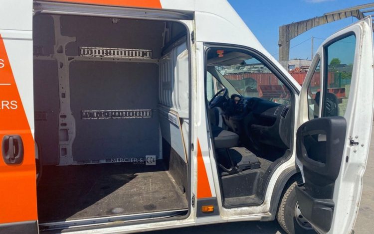 PEUGEOT BOXER  1-XFZ-599