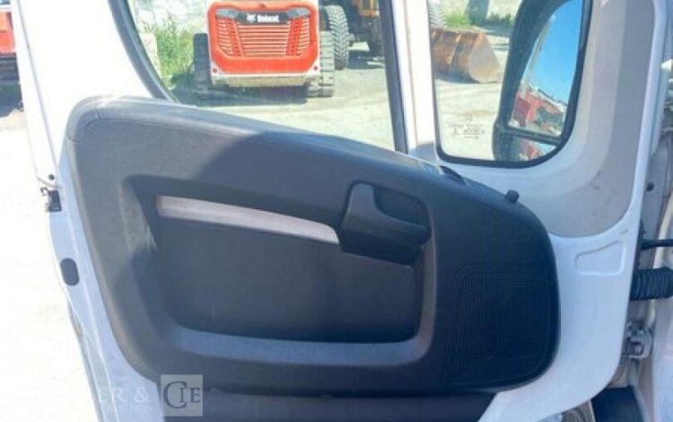 PEUGEOT BOXER  1-XFZ-599