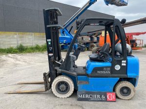 NISSAN UD02A25B / FRG2.5  8688