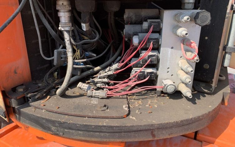 JLG E300 AJP / BE11  9228