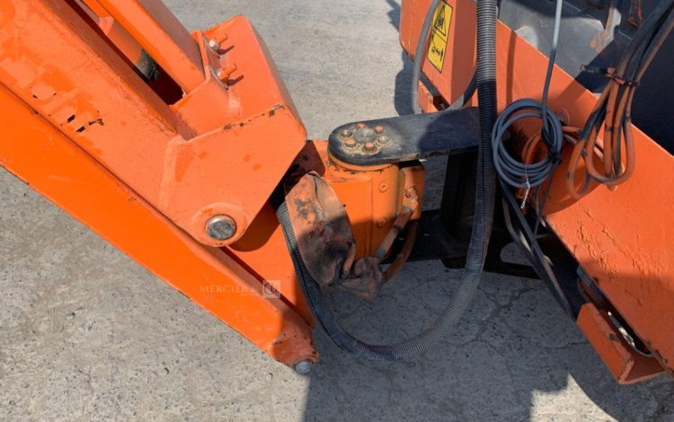 JLG E300 AJP / BE11  9228