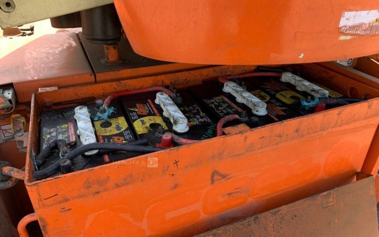 JLG E300 AJP / BE11  9228