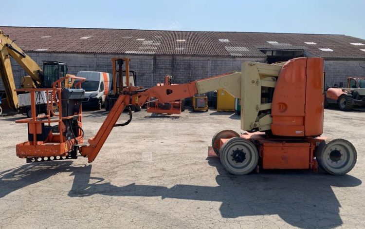 JLG E300 AJP / BE11  9228