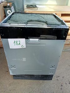 Autre Palette d’environ 30 portes avec et sans bâtis, dimensions différentes  181