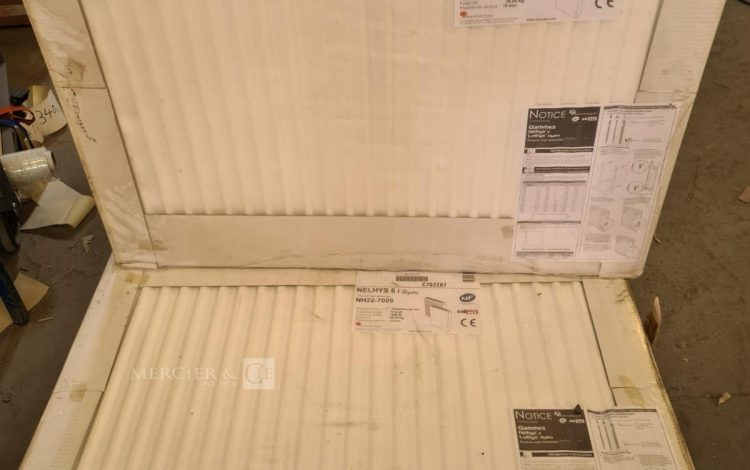 Autre Pompe à chaleur unité extérieure Mitsubishi Electric model PUHZ-SHW140YHA  210