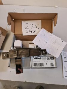 Autre Lot de 24 boites de chevilles à frapper SM 06040  222
