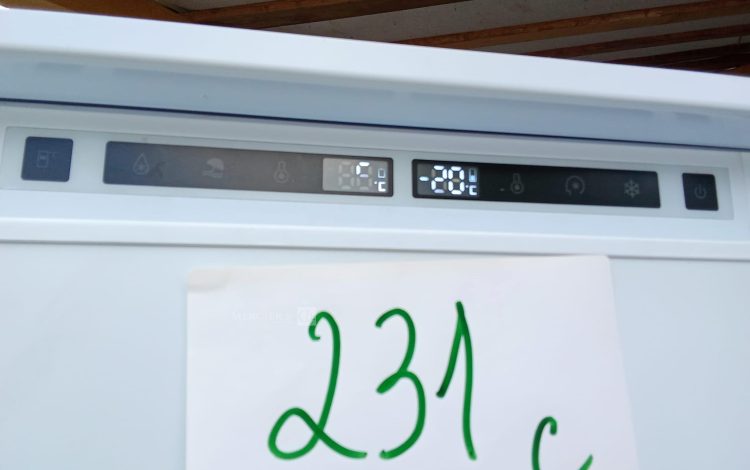 Autre Lot de 2 portes coulissante de 80x204cm, avec habillage pour système coulissant  228