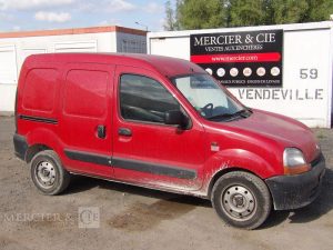 RENAULT KANGOO EXPRESS 1,2 16V 75 CV – ESSENCE – 86966 KMS – ANNEE 2003 BORDEAUX 2351VJ62