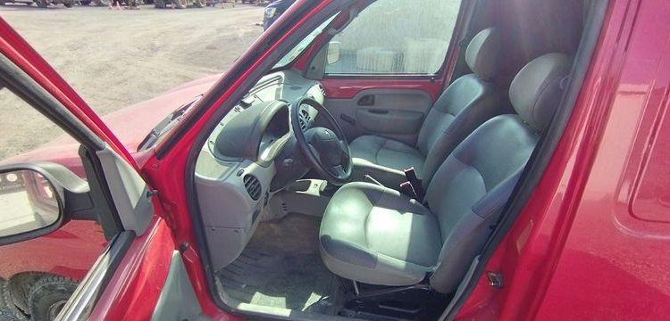 RENAULT KANGOO EXPRESS 1,2 16V 75 CV – ESSENCE – 86966 KMS – ANNEE 2003 BORDEAUX 2351VJ62