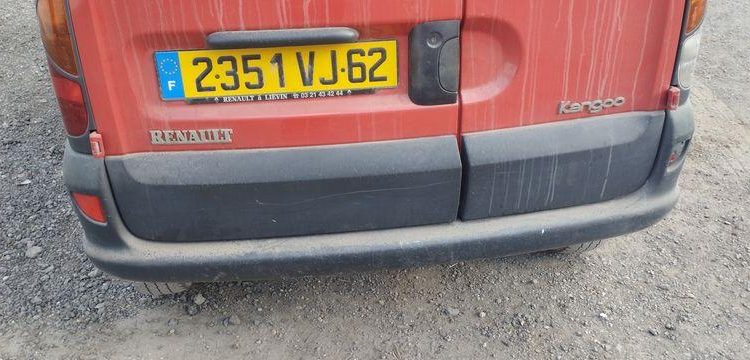 RENAULT KANGOO EXPRESS 1,2 16V 75 CV – ESSENCE – 86966 KMS – ANNEE 2003 BORDEAUX 2351VJ62