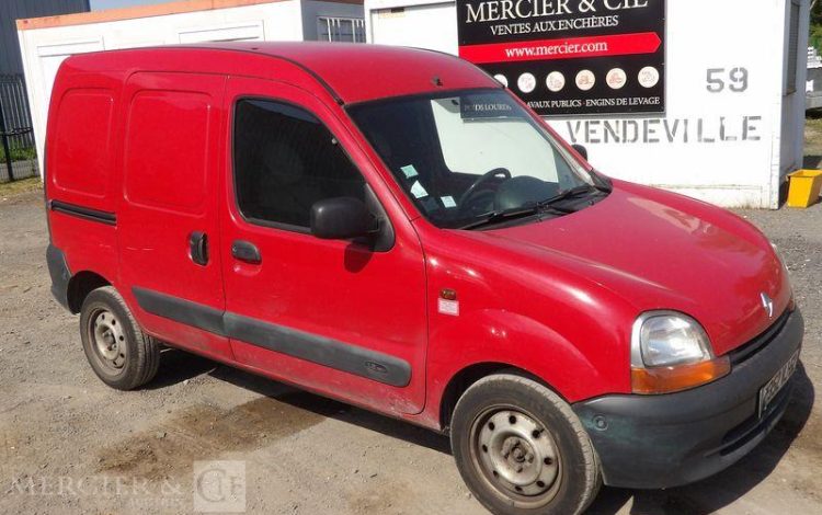 RENAULT KANGOO EXPRESS 1,2 16V 75 CV – ESSENCE – 140201 KMS – ANNEE 2003 BORDEAUX 2352VJ62