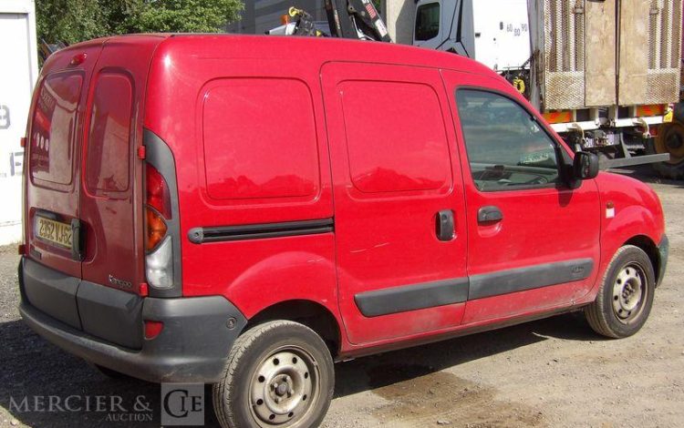 RENAULT KANGOO EXPRESS 1,2 16V 75 CV – ESSENCE – 140201 KMS – ANNEE 2003 BORDEAUX 2352VJ62
