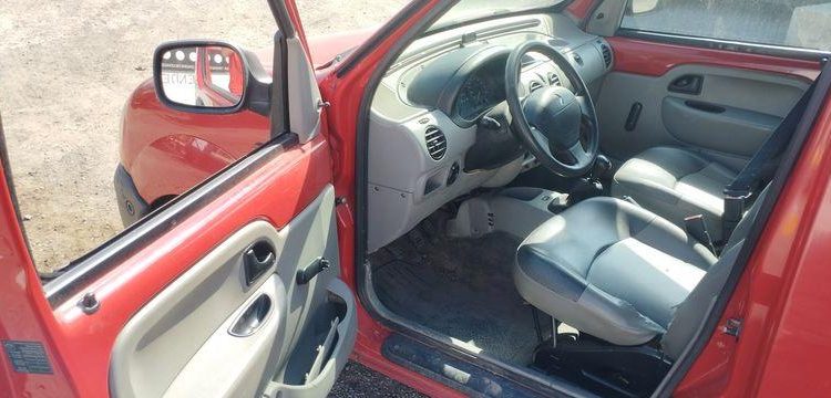 RENAULT KANGOO EXPRESS 1,2 16V 75 CV – ESSENCE – 140201 KMS – ANNEE 2003 BORDEAUX 2352VJ62