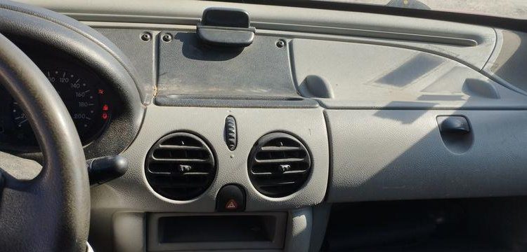 RENAULT KANGOO EXPRESS 1,2 16V 75 CV – ESSENCE – 140201 KMS – ANNEE 2003 BORDEAUX 2352VJ62