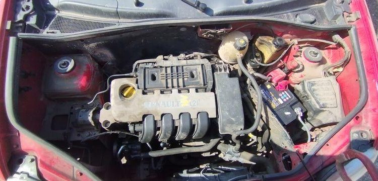 RENAULT KANGOO EXPRESS 1,2 16V 75 CV – ESSENCE – 140201 KMS – ANNEE 2003 BORDEAUX 2352VJ62