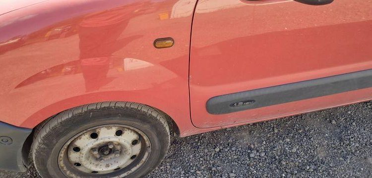 RENAULT KANGOO EXPRESS 1,2 16V 75 CV – ESSENCE – 140201 KMS – ANNEE 2003 BORDEAUX 2352VJ62
