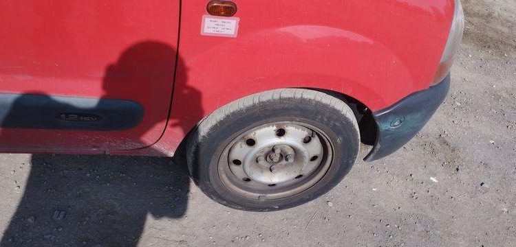 RENAULT KANGOO EXPRESS 1,2 16V 75 CV – ESSENCE – 140201 KMS – ANNEE 2003 BORDEAUX 2352VJ62