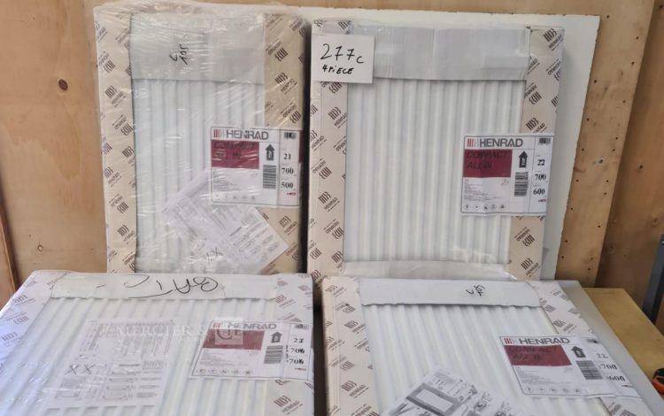 Autre Lot de 10 rouleaux de laine minérale isolation thermique et phonique chaque roul  274