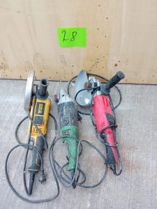 Autre Lot de 3 meuleuse dont 1 Stanley , 1 Hitachi  et 1 Einhell non testé  28