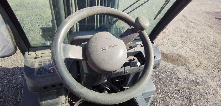 NISSAN CHARIOT ELEVATEUR FRONTAL DX30 3T  28684