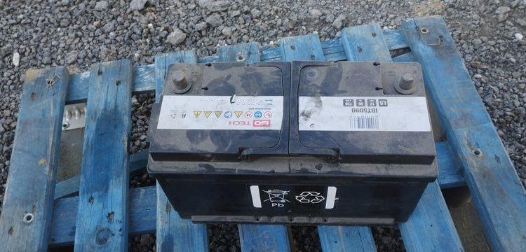 NISSAN CHARIOT ELEVATEUR FRONTAL DX30 3T  28684
