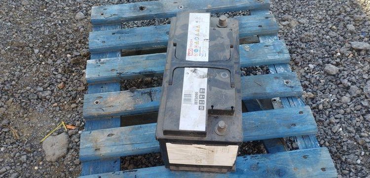 NISSAN CHARIOT ELEVATEUR FRONTAL DX30 3T  28684