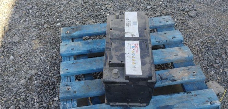 NISSAN CHARIOT ELEVATEUR FRONTAL DX30 3T  28684