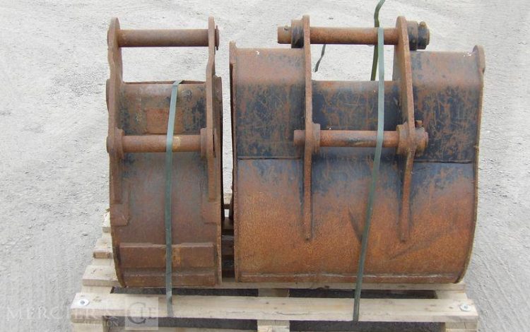 CATERPILLAR LOT DE 2 GODETS DE CURAGE  2CATGC