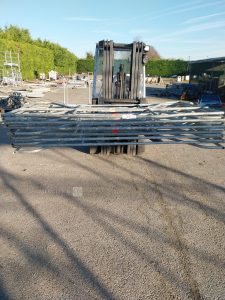 Autre Lot de 12 garde-corps de sécurité de 250 cm de la marque Layher  31