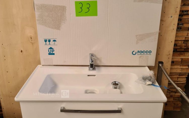 Autre Lot meuble salle de bain comprenant meuble de 80cm et lavabo marque Ideal Standa  33
