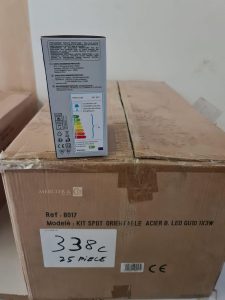 Autre Lot de 2 miroirs led de 80x80cm marque Focco 33W , 25W, 5700K  337