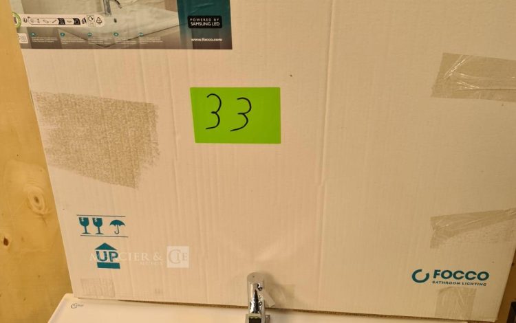 Autre Lot meuble salle de bain comprenant meuble de 80cm et lavabo marque Ideal Standa  33