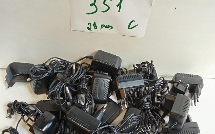 Autre Mélangeur avec bouton pour réglage de l’eau, douchette et toutes les accessoires  350
