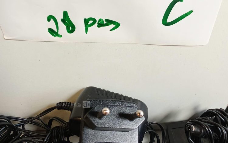 Autre Mélangeur avec bouton pour réglage de l’eau, douchette et toutes les accessoires  350