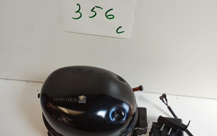 Autre Lot de deux radiateurs électriques  355