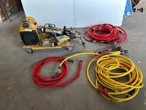 Autre Lot composé de plusieurs outils pour les véhicules de décarcération.  326
