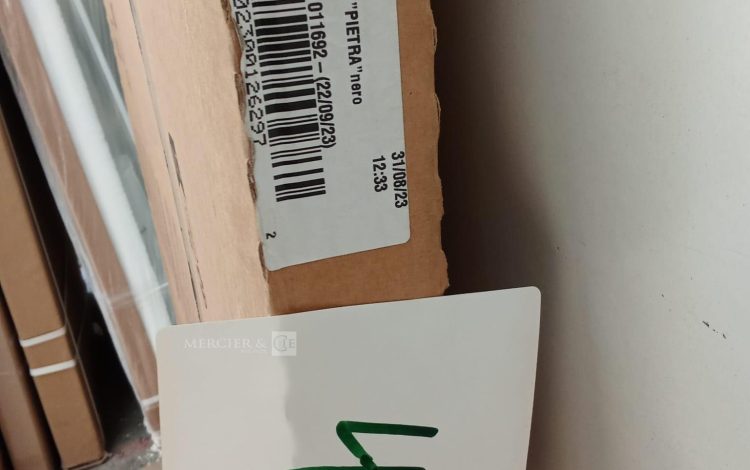 Autre Lot de 4 bouteilles oxygènes , 4 modèles différents  397