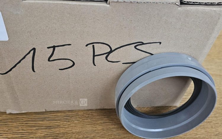Autre Lot de 15 écrous de fixation pvc  357