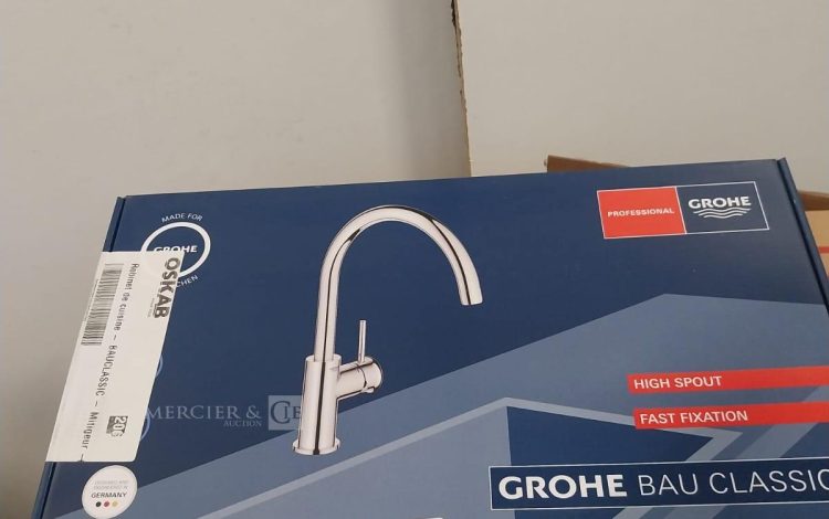 Autre Lot de 2  mitigeurs pour cuisine bec haut marque GROHE  359