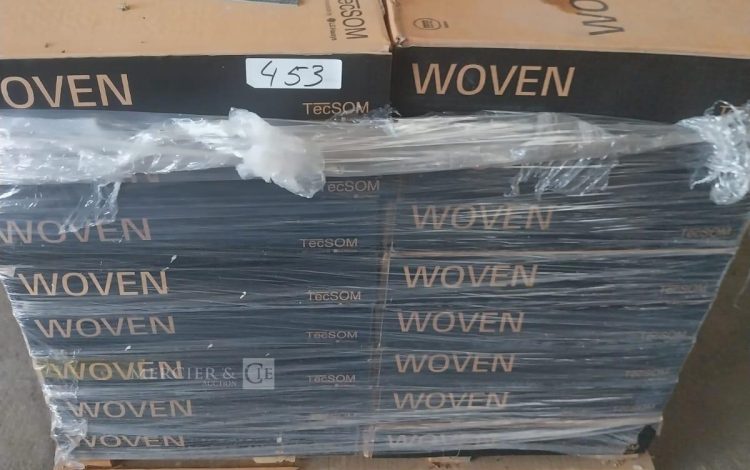 Autre Lot de 190m² de dalle pvc, une dalle mesure 50x50cm, TECSOM  370