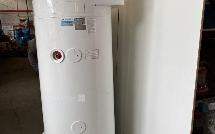Autre Lot composé de deux chauffe eau dont  375